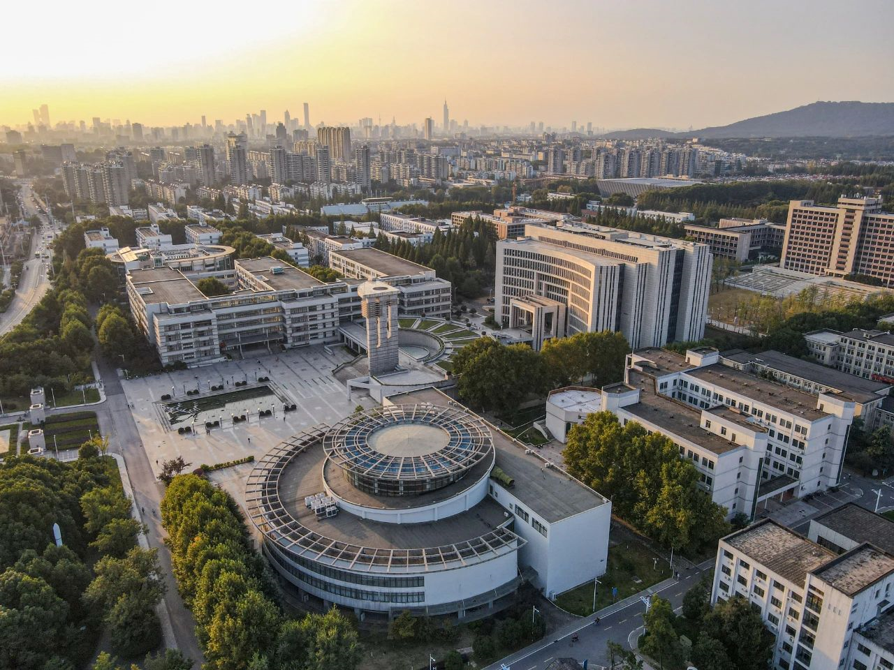 建设教育强国 高等教育 龙头作用_大学学科建设