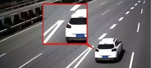 安全行车技巧_高速公路驾驶技巧_高速驾驶技巧